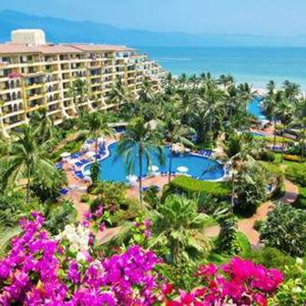 Resort Stay 🌺
