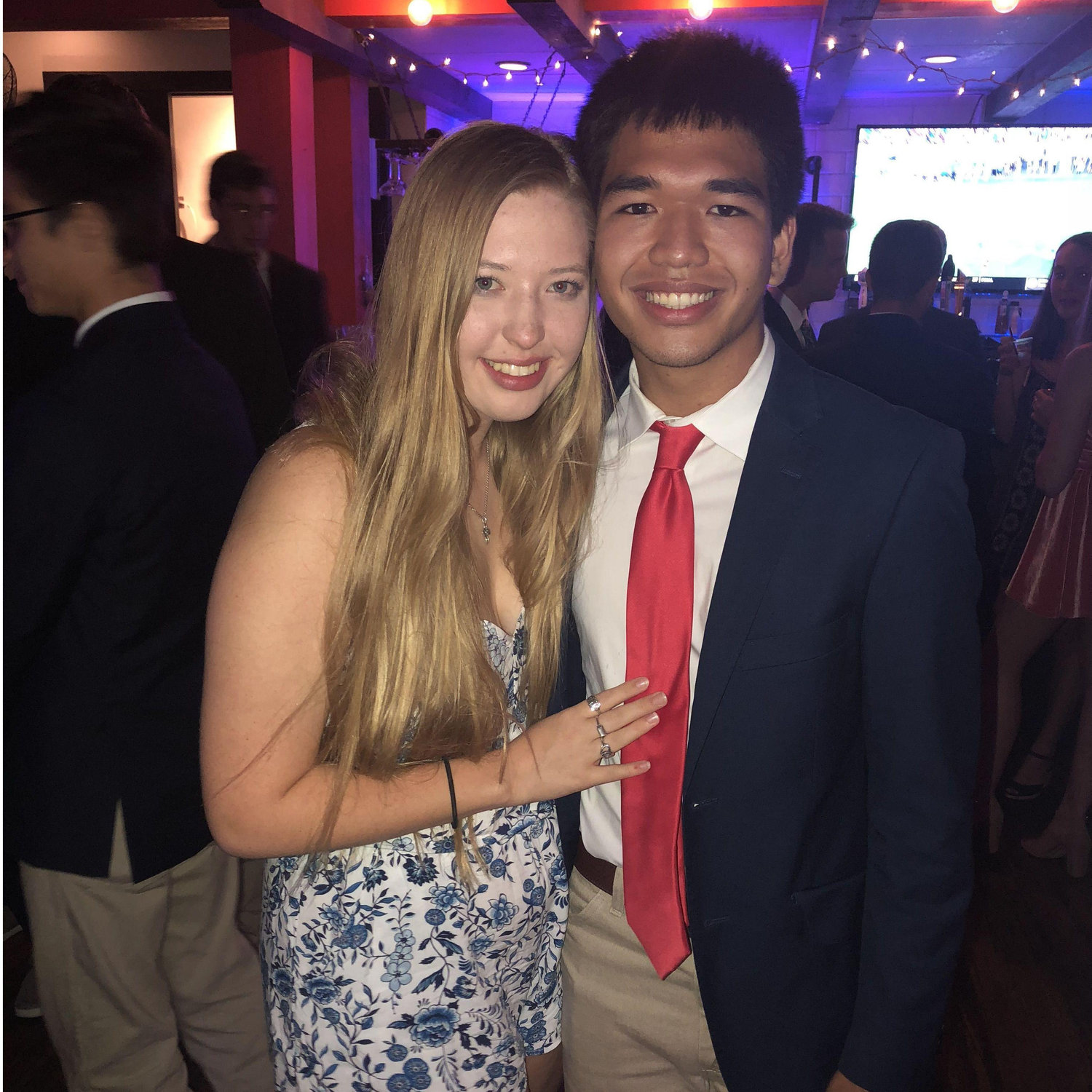 Texas vs. OU 10/6/2018
Our first Texas vs. OU football game together, and we had the best time. Hannah met all of Tristan’s new fraternity brothers, and we finally reunited after starting college.