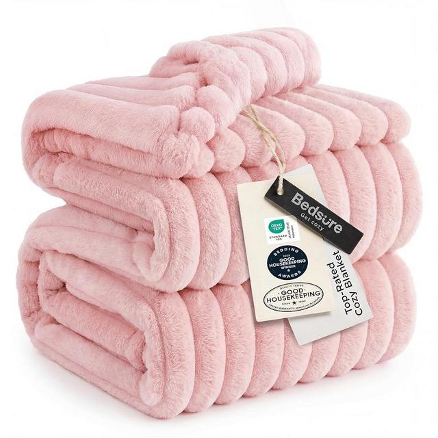Bedsure GentleSoft Coral Pink Fleece King Blanket for Couch - Super Soft Cozy Blankets for Women, Cute Small Blanket for Girls, 108x90 Inches