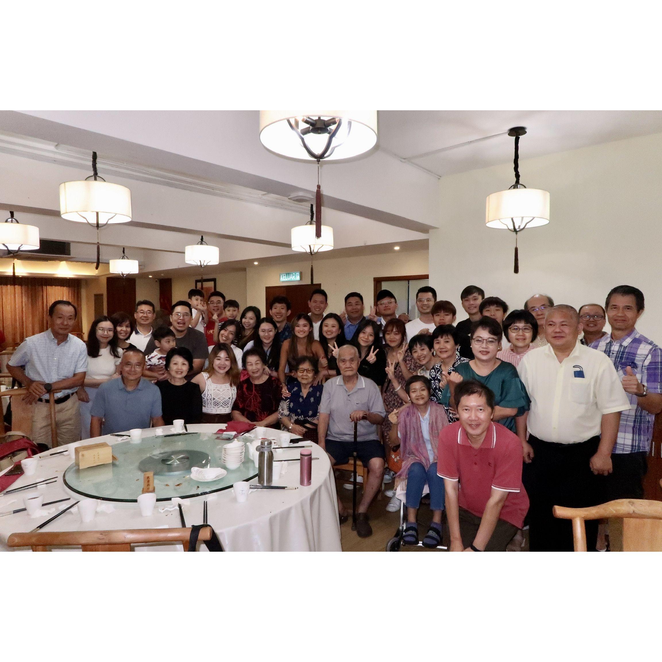 August 2023- flew to Malaysia and met Ellie's extended family for the first time! 🫶🏼