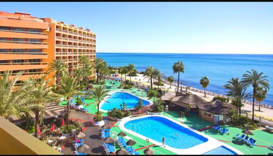 The Wedding Website of Anabel Valladares and Nakul Lochan