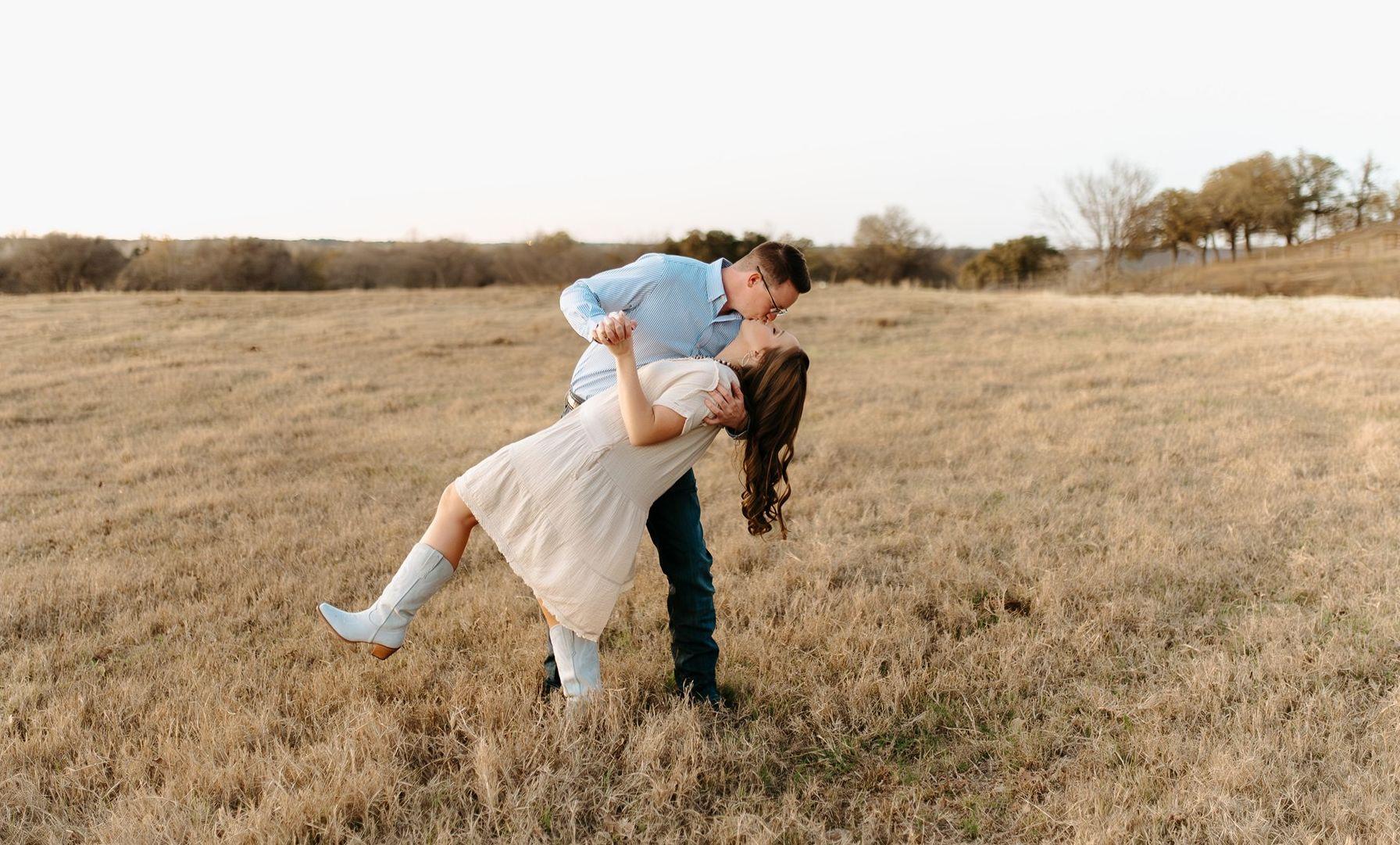 The Wedding Website of Charlotte Smalley and Hayden Glass