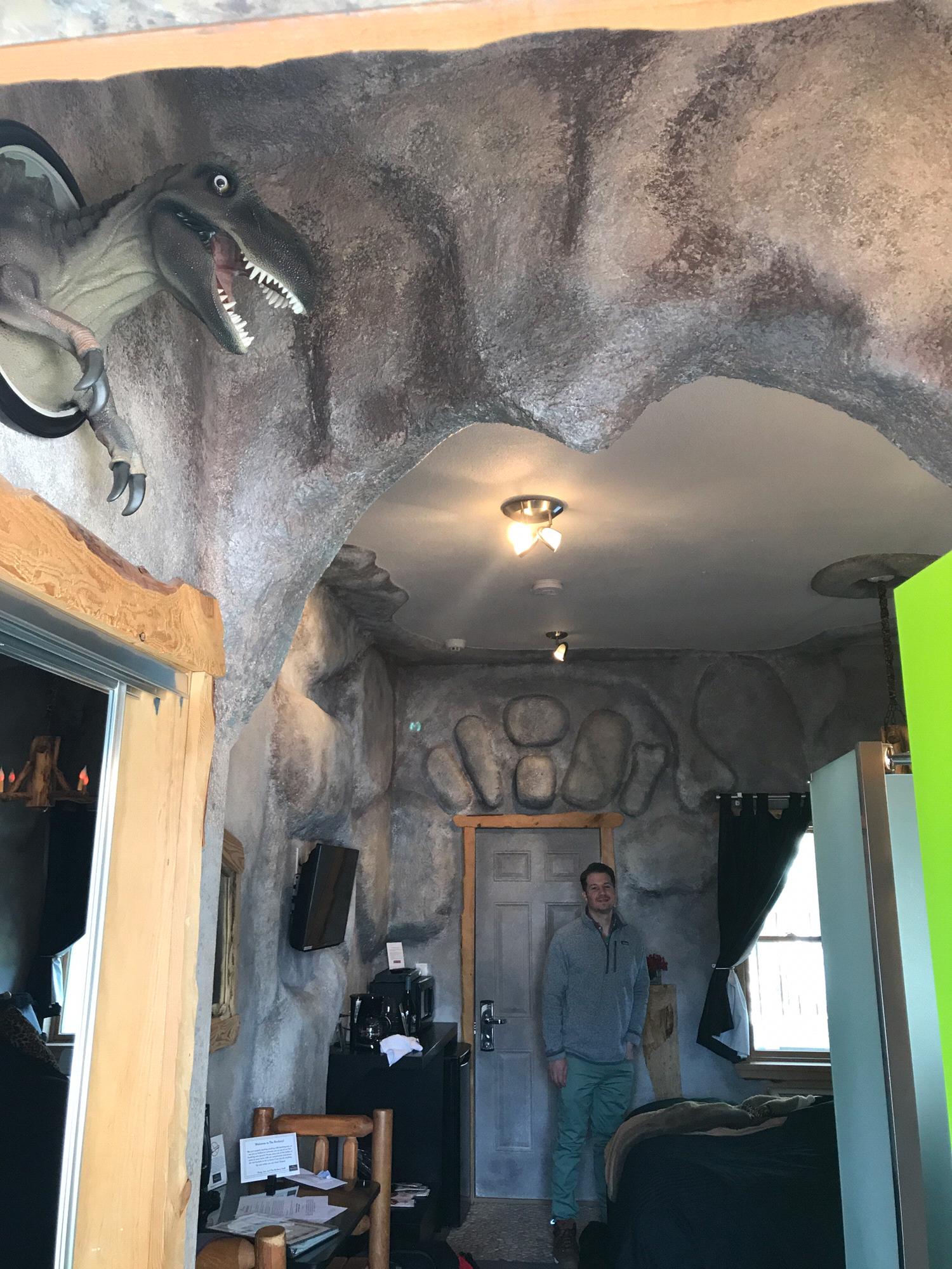 Cave room, Roxbury Motel