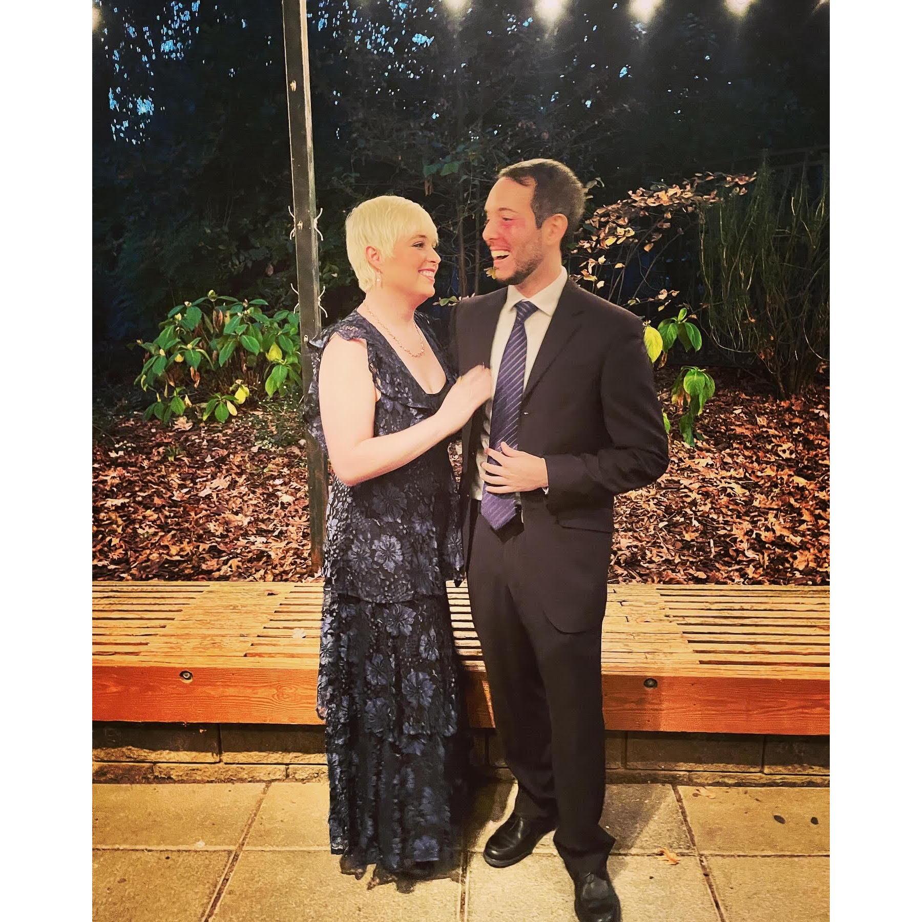 We love a good laughing candid