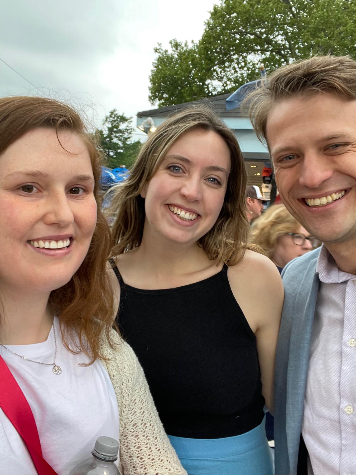 Maddie, Luke, and Polly at the Devon Horse Show. Polly is one of Maddie’s amazing cousins and gorgeous bridesmaids 🎀