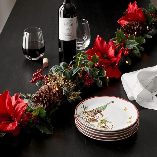Amaryllis Twiggy Holiday Garland