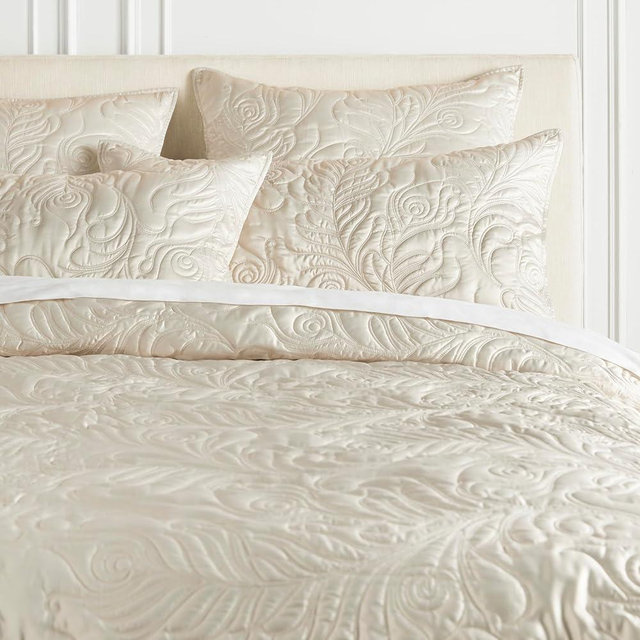Z Gallerie Peacock Bedding Champagne Set, Luxurious Bedspread with Intricate Design, Premium Comforter for Queen and King Size Beds, Elegant Bedroom Décor