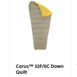 Corus 32F/0C Down Quilt | Sleeping Bags & Quilts | Therm-a-Rest