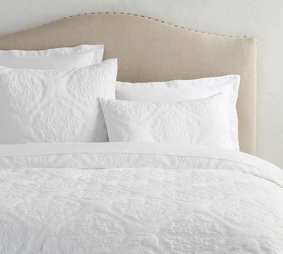 Medallion Washed Cotton Quilt, Full/Queen, White