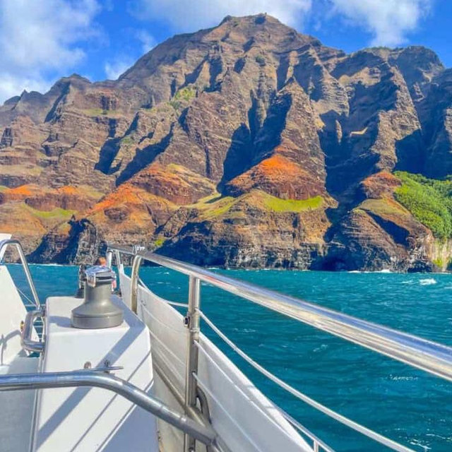 Na Pali Coast Boat Tour