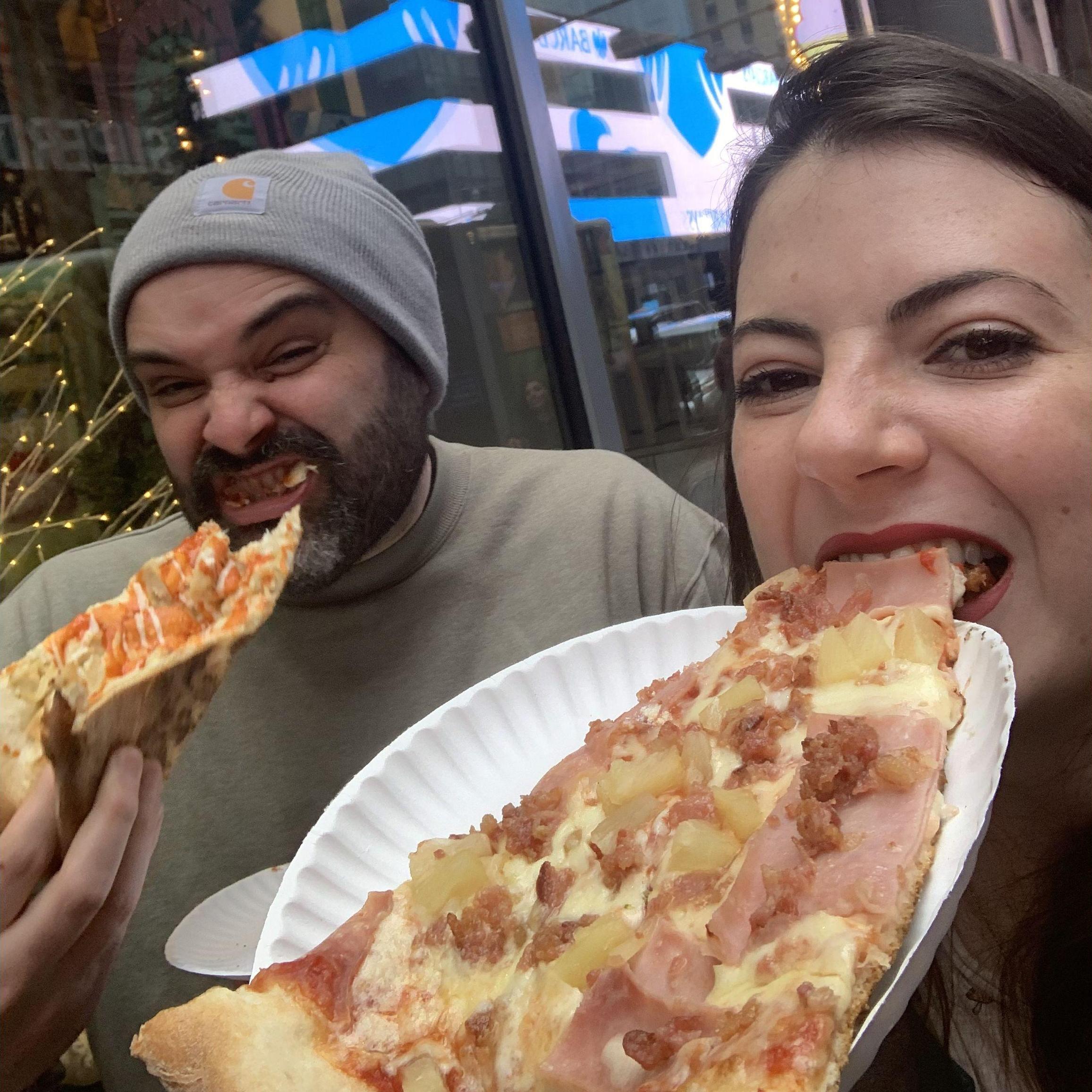 Late night New York pizza