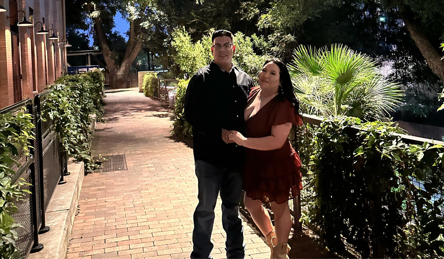 The Wedding Website of Vanessa Perez and Eloy Rodriguez
