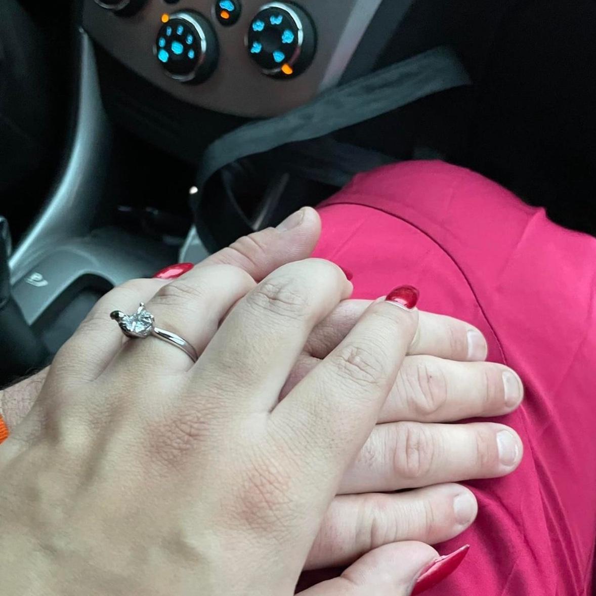 Cruising’ & hand holdin’