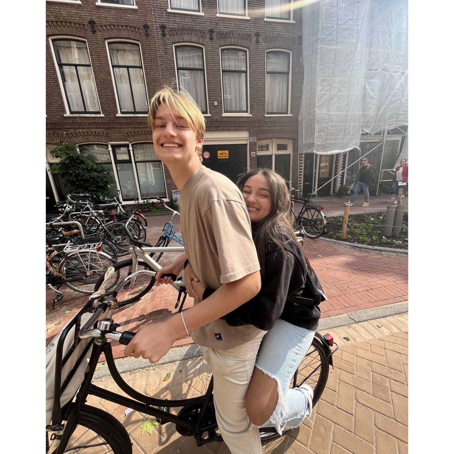 More bike rides hehe.
Nog meer fiets tochtjes haha.