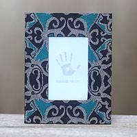Lung-lunganBlue and Black Handcrafted Cotton Batik Photo Frame