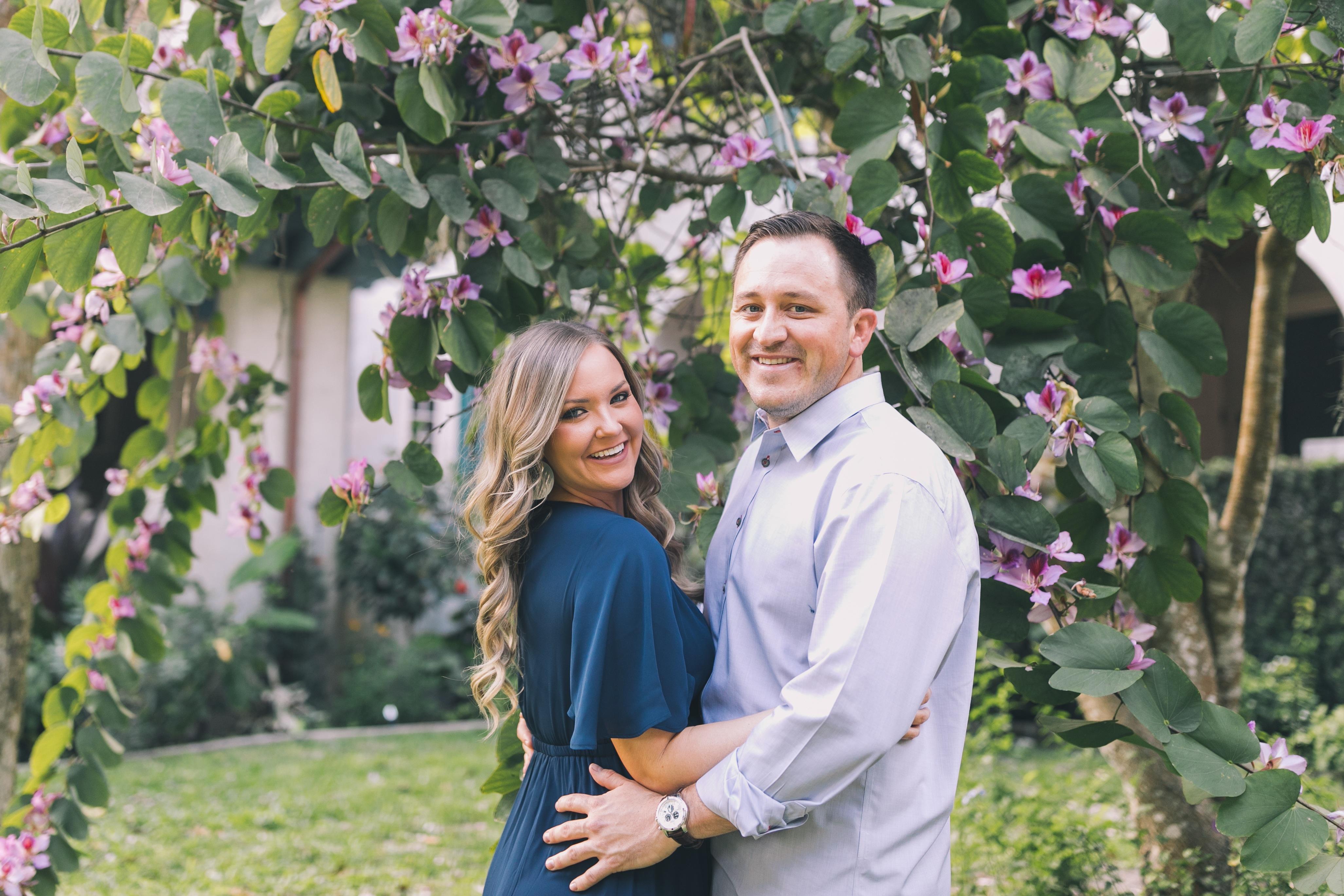 The Wedding Website of Alicia Hollingsworth and Dustin Rosecrans