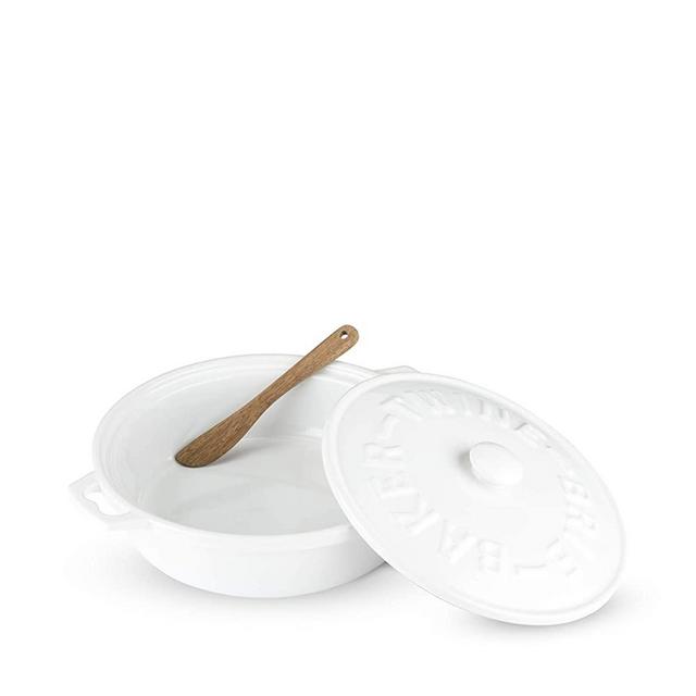 Twine 5997 Rustic Farmhouse Ceramic Brie Baker & Acacia Wood Spreader, White