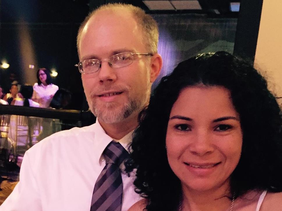 The Wedding Website of Sandra De Leon and Paul Webb