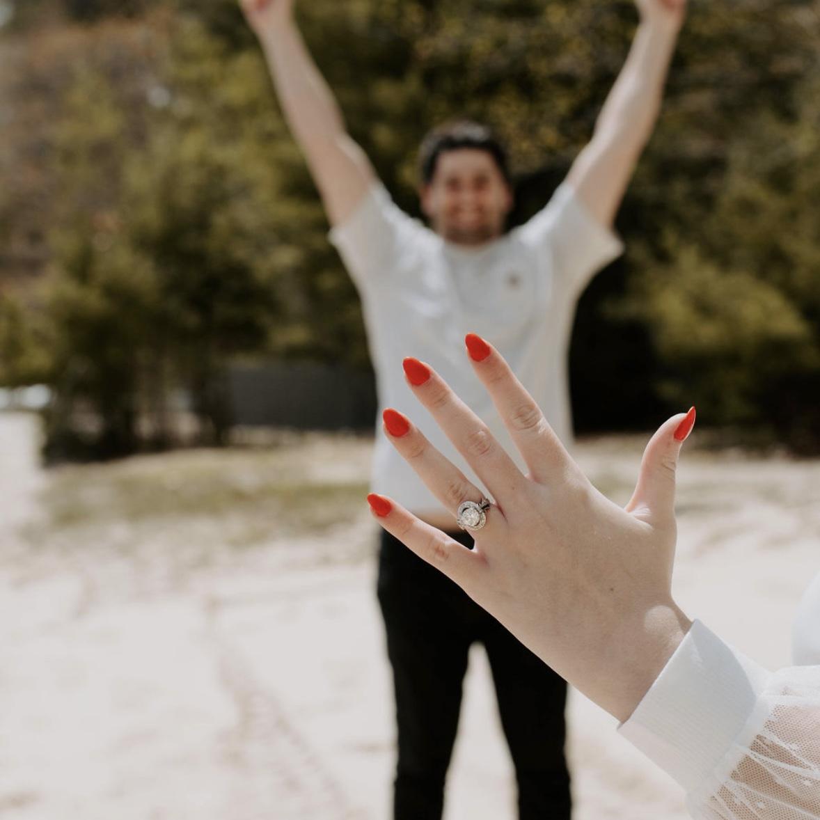 Allison Gifford and Steven Constas' Wedding Website