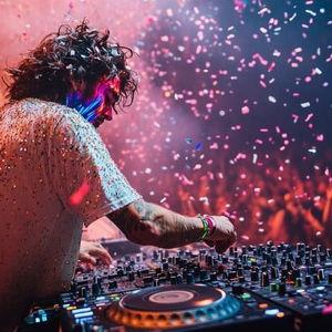 DJ