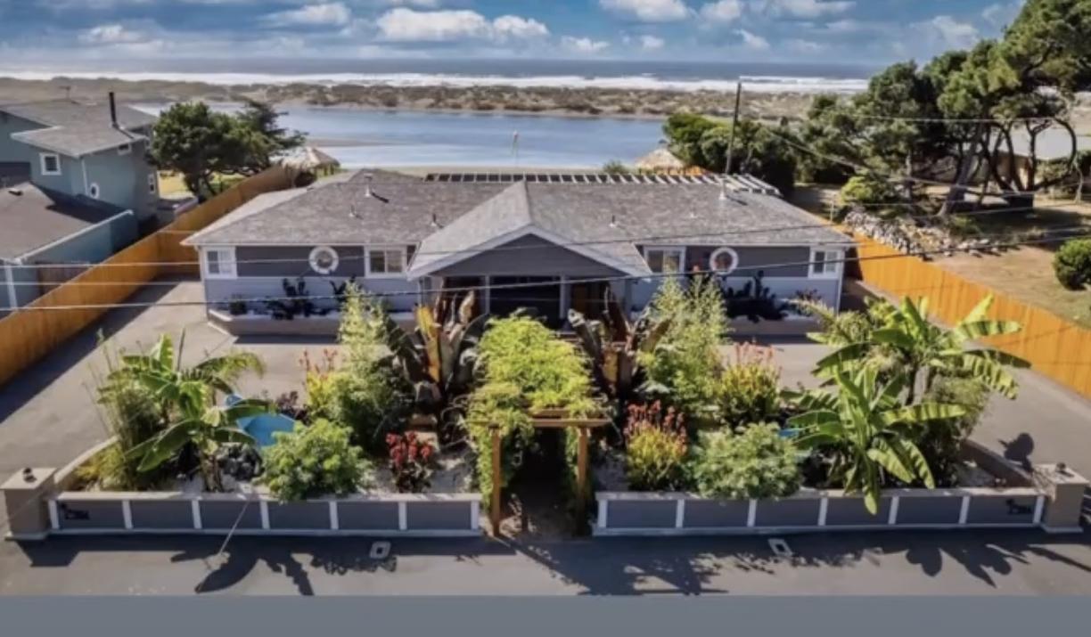 The Wedding Website of Heather Schueneman and Andrew Baeder