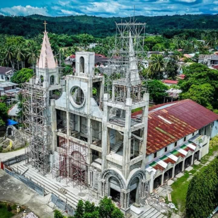 The Wedding Website of Vilma Barda and Erne Alinghawa
