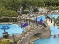 Wet'n Wild Emerald Pointe Water Park