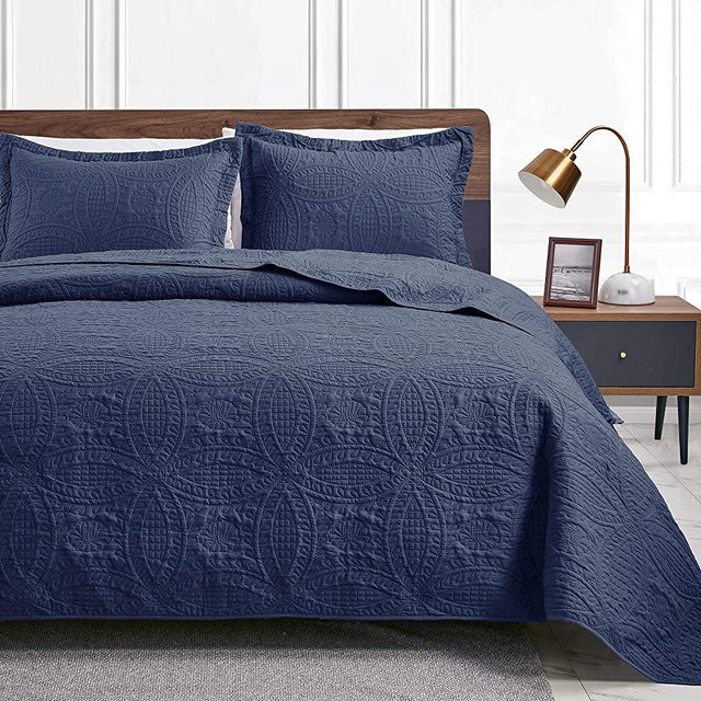 Love's cabin King Size Quilt Set Navy Blue Bedspreads - Soft Bed Summer Quilt Lightweight Microfiber Bedspread- Modern Style Coin Pattern Coverlet for All Season - 3 Piece (1 Quilt, 2 Pillow Shams)