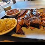 Red-Eye's Git-N-Messy BBQ Smokehouse