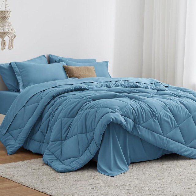 Love's cabin King Size Comforter Set Misty Blue, 7 Pieces King Bed in a Bag, All Season Bedding Sets with 1 Comforter, 1 Flat Sheet, 1 Fitted Sheet, 2 Pillowcase and 2 Pillow Sham