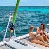 Isla Mujeres Full Experience: Catamaran Sail, Snorkel and Drinks