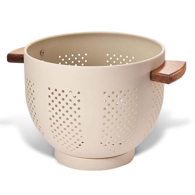 Metal Colander with Wood Handle and Stable Base, Powder Coated Steel Kitchen Strainer Basket for Draining Pasta, Vegetable and fruit (7 quart, Sand Yellow)