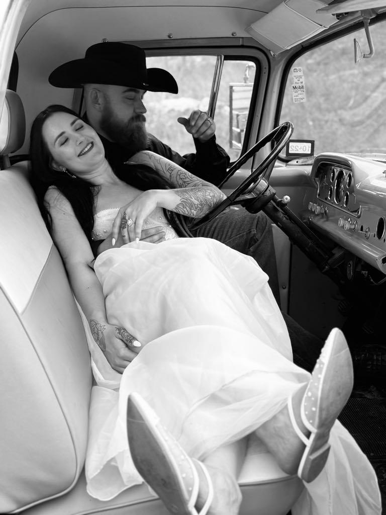The Wedding Website of Katheryn . and Travis .