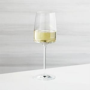 Level White Wine Glass
