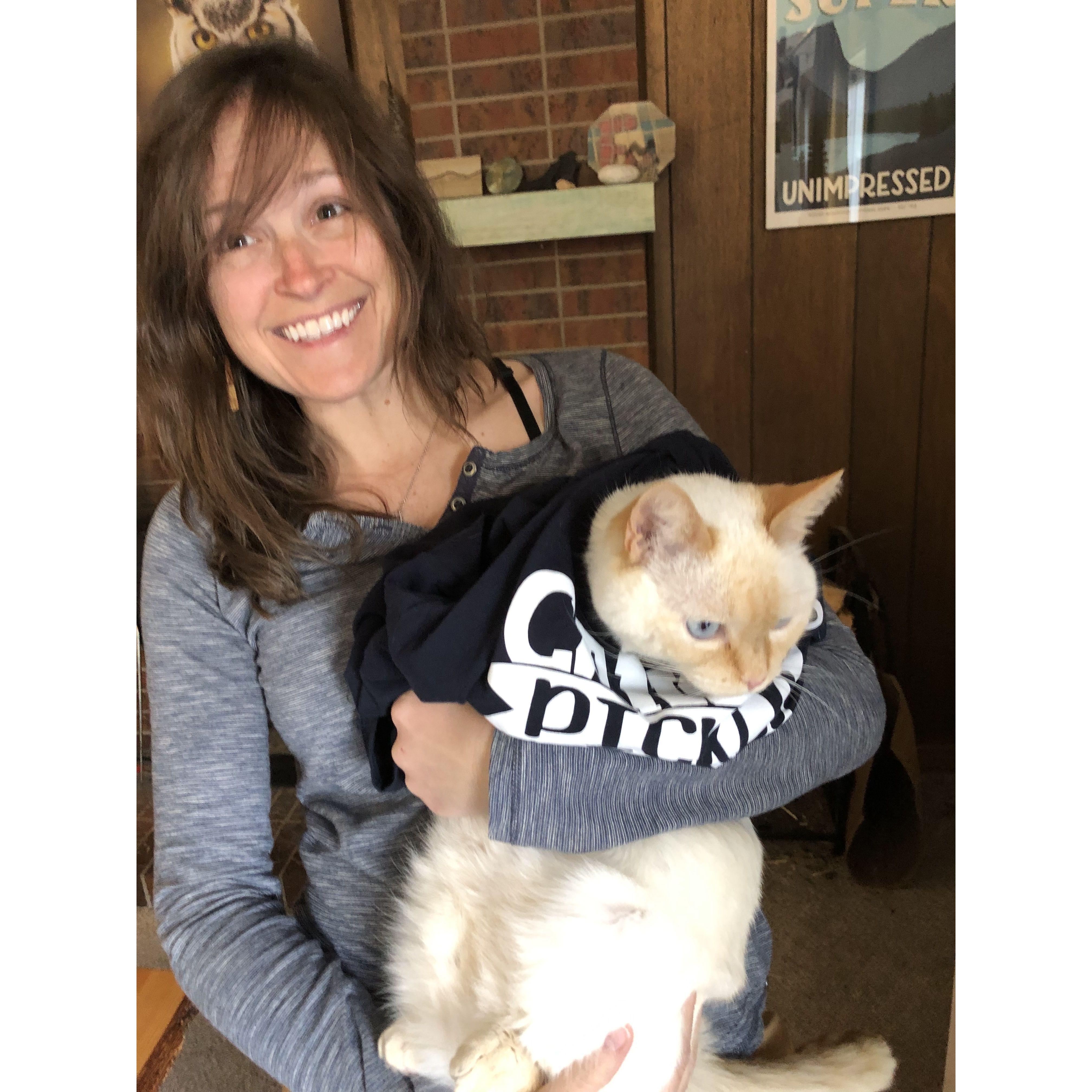 Dodger supporting Carolyn
