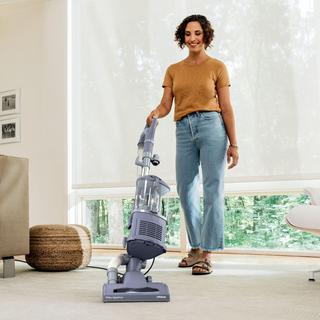 Navigator Lift-Away Upright Vacuum