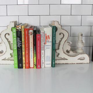 White Corbels, Set of 2