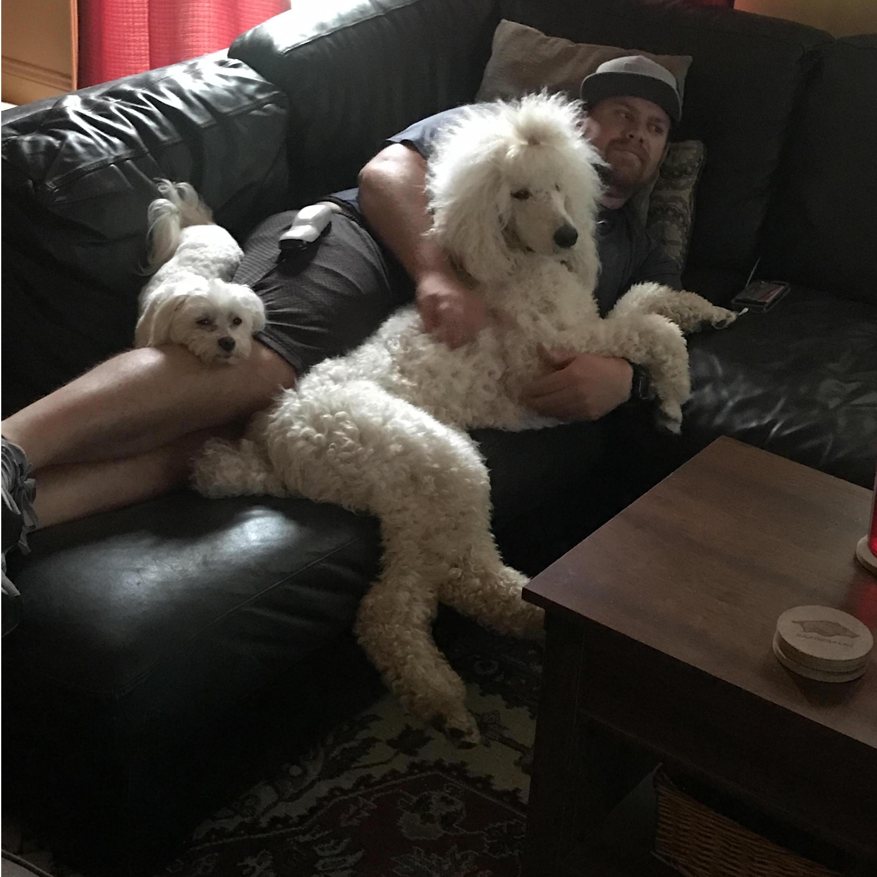 Bruce and Rita love their daddy!