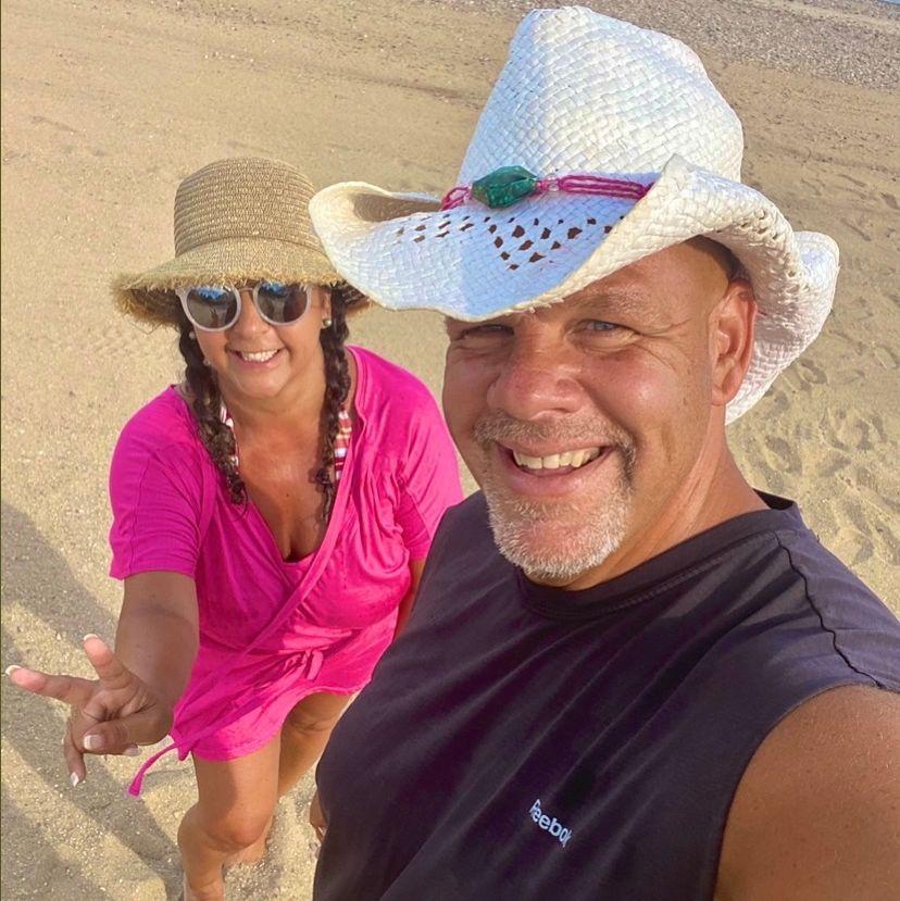 Always a fun time, and a lot of laughs taking selfies at the beach!!
