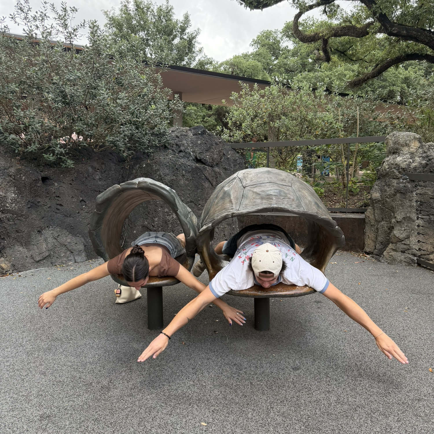 Enjoying the zoo as fiancé’s🐒