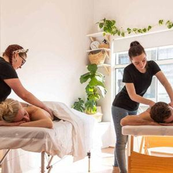 60-Minute Couples Massage