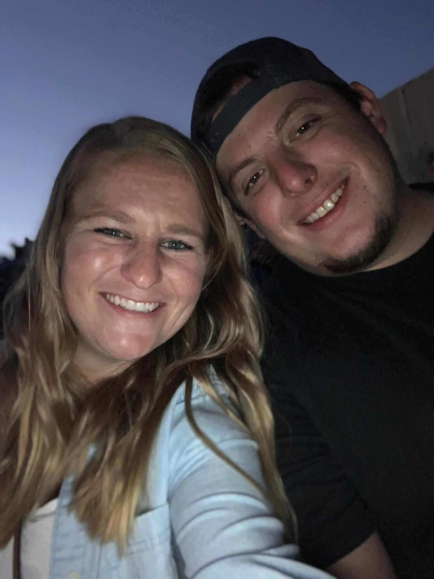 Hootie & the blow fish concert