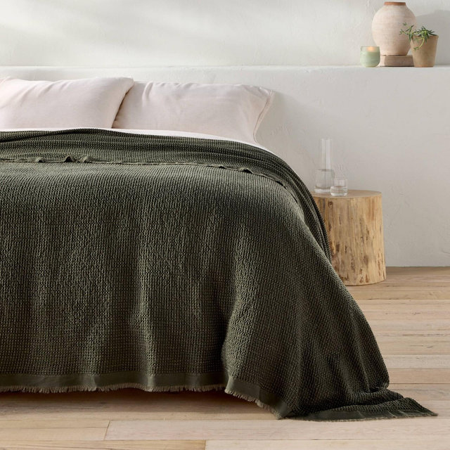 King Plus Textured Waffle Coverlet Olive Green - Casaluna™