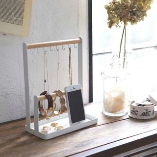 Tosca Accessory Stand