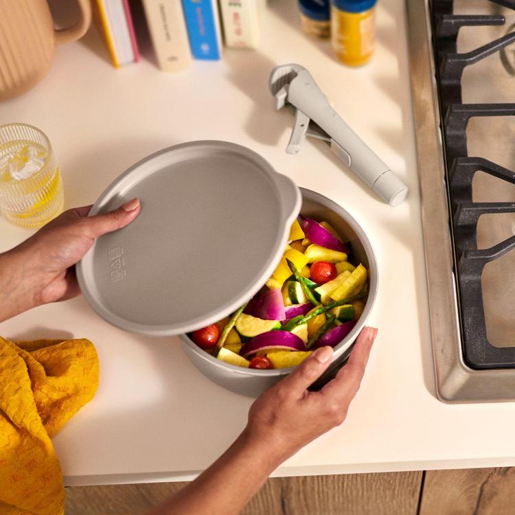 bella, 8-Piece Removable Handle Cookware Set | Zola