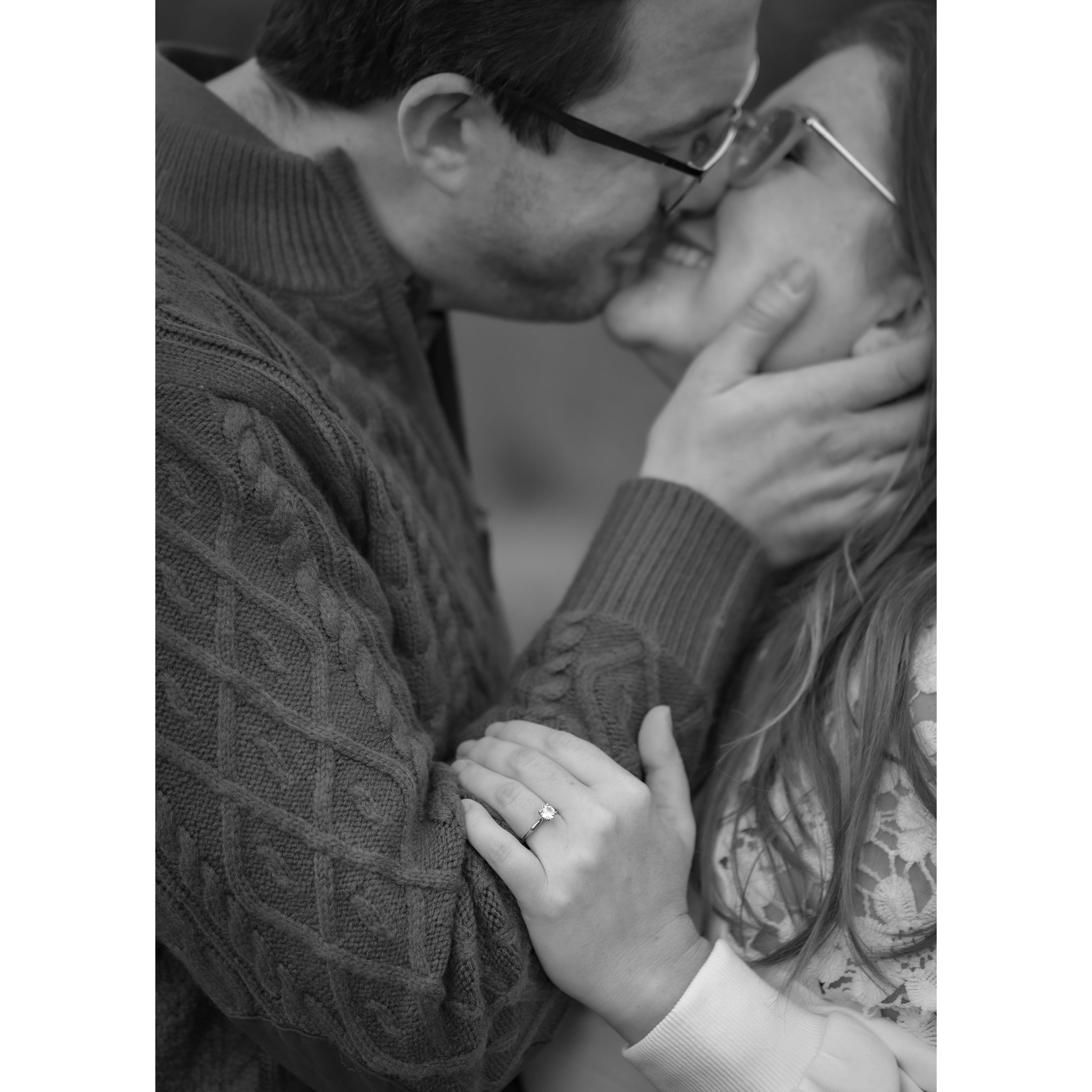 Engagement photos - Matt and Tess - Eric Madden Photography - Oct. 2024