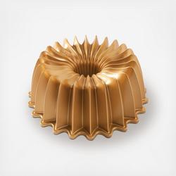 Nordic Ware, Gingerbread House Bundt Pan - Zola