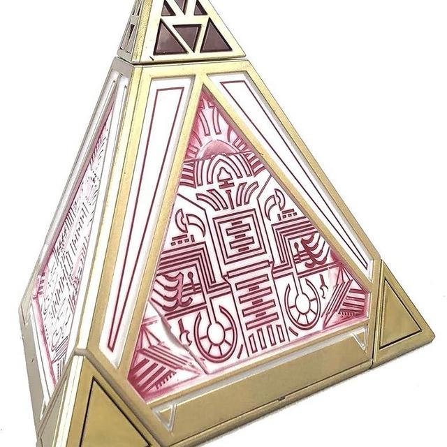 Galaxy's Edge Star Wars Electronic Sith Holocron Pyramid