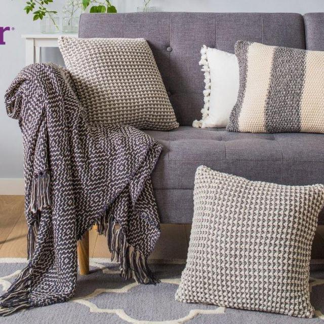 2 Piece 3.5 ft Blanket Ladder