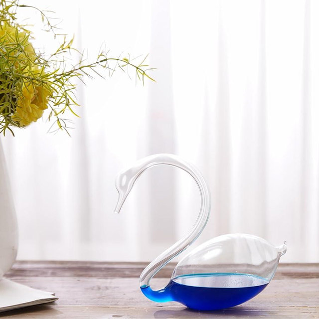 Storm Glass Weather Predictor Swan-Shaped Design Barometer Weather Station 7 inch Swan Storm Glass Weather Predictor Gorgeous Gift for Family or Friends Present Home, Office Indoor and Outdoor Décor